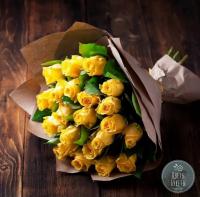 Букет из 21 жёлтой розы